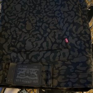 46”32 brand new never been worn